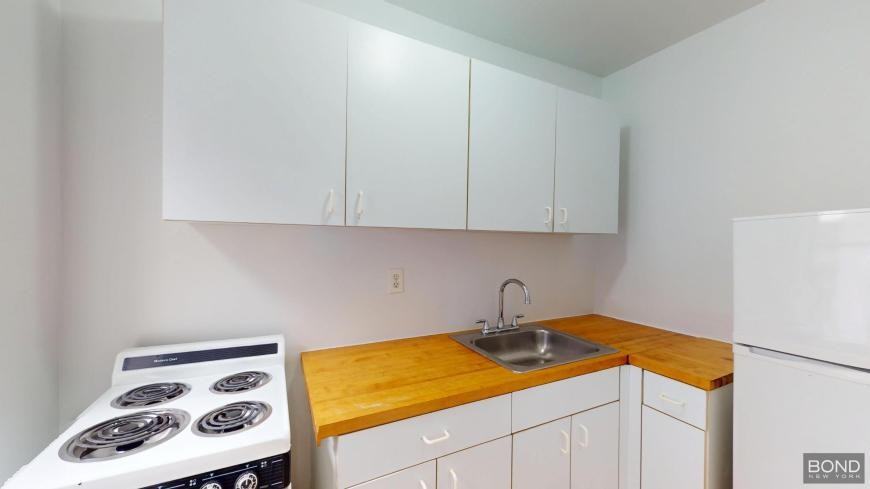 90 W Houston St - Photo 4 of 7