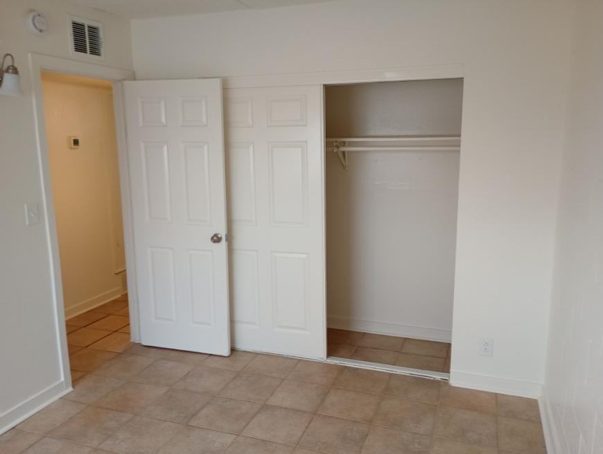 401 N D St - Photo 7 of 7