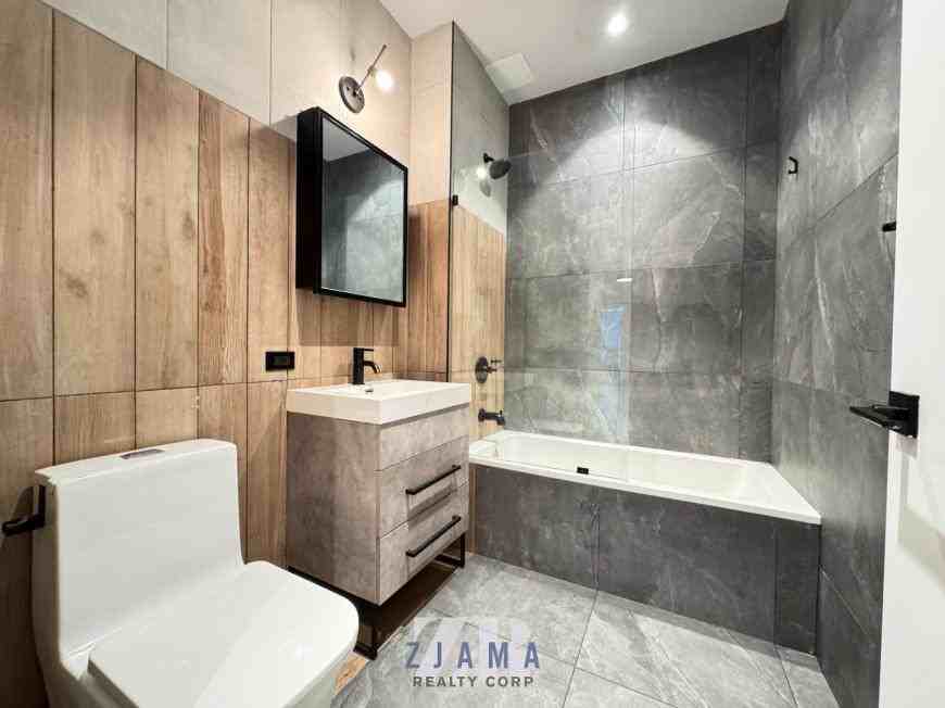 1613 Brooklyn Ave - Photo 6 of 9