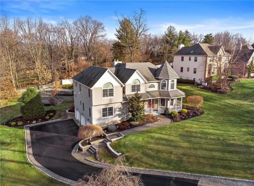 12 Fortune Way - Photo 3 of 10