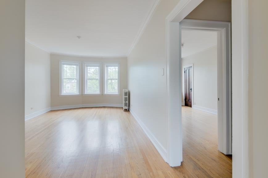 1919 W Estes Ave - Photo 3 of 10