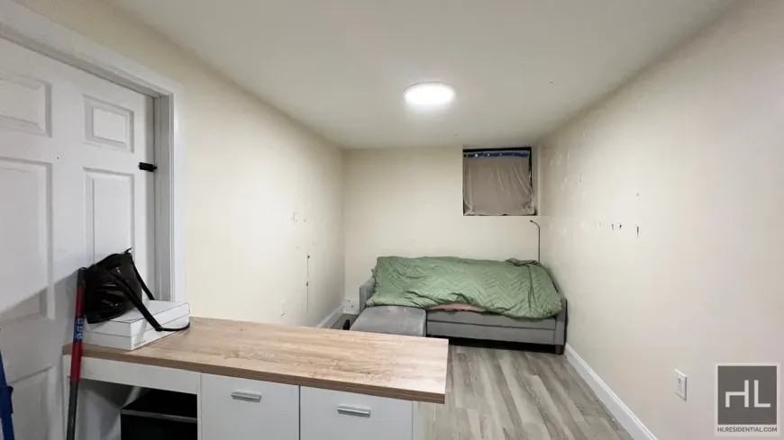 798 Miller Ave - Photo 4 of 10