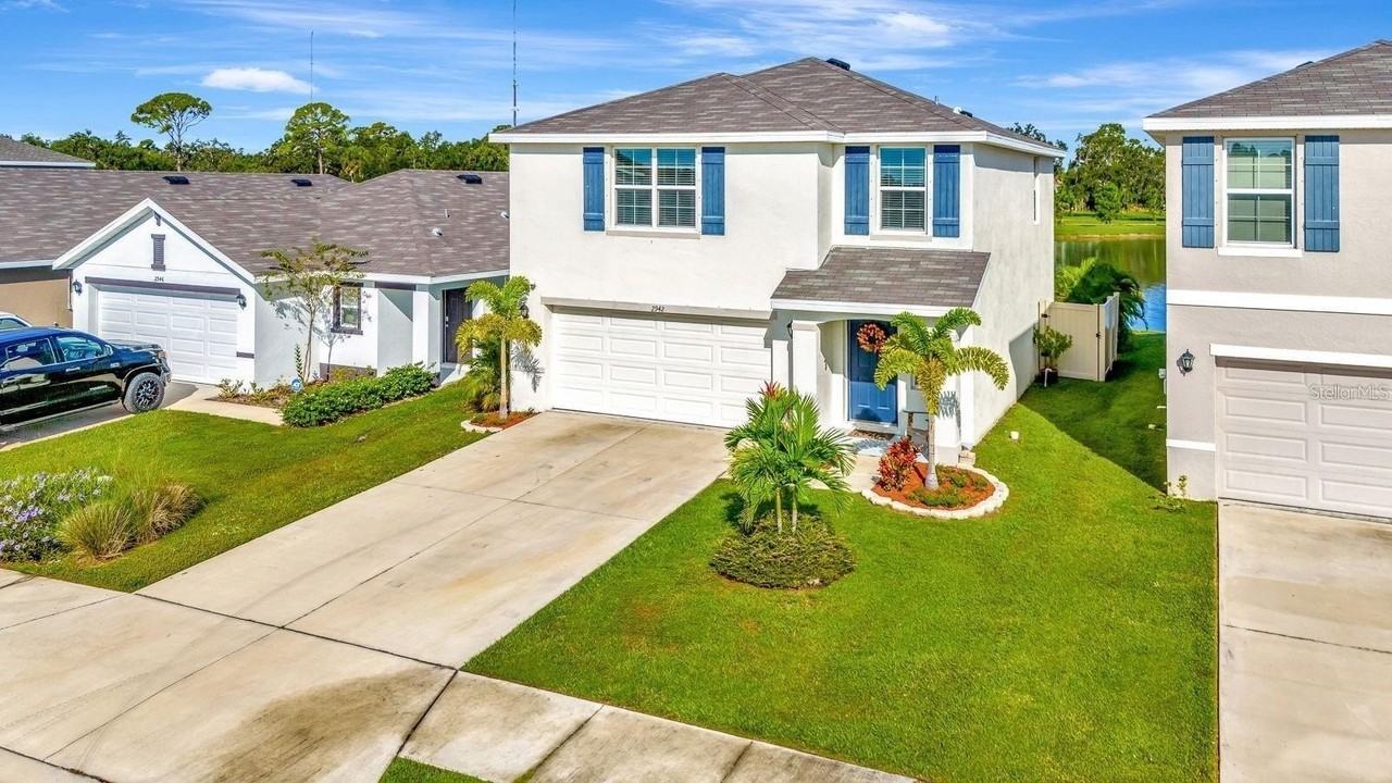 2942 Rock Sound St - Photo 3 of 41