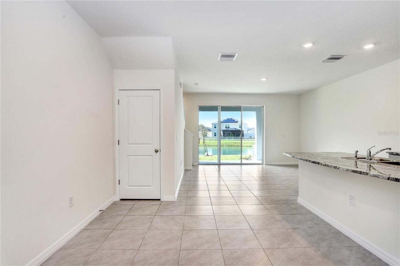 32828 Pez Landing Ln - Photo 7 of 40