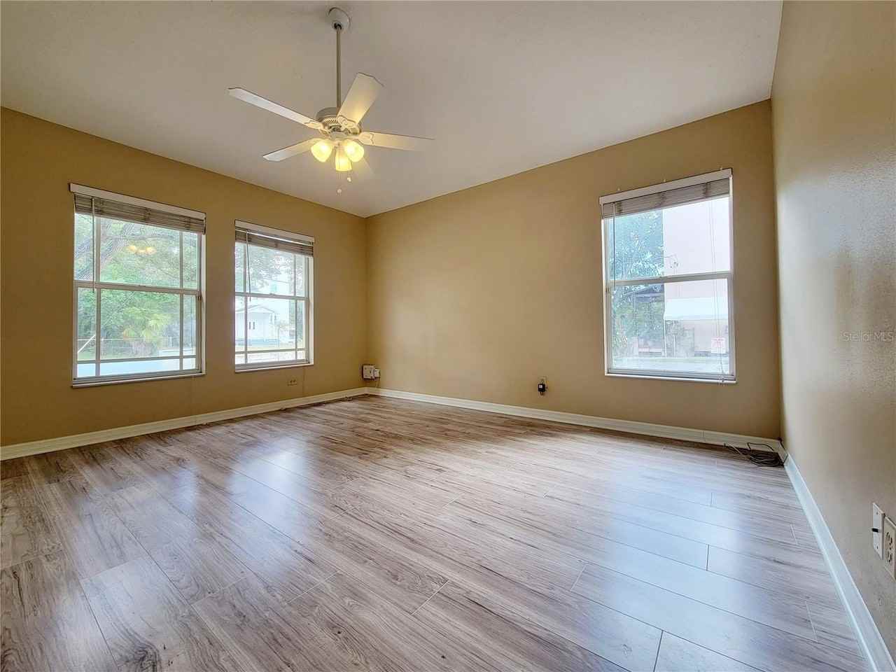 2008 N Albany Ave - Photo 2 of 24