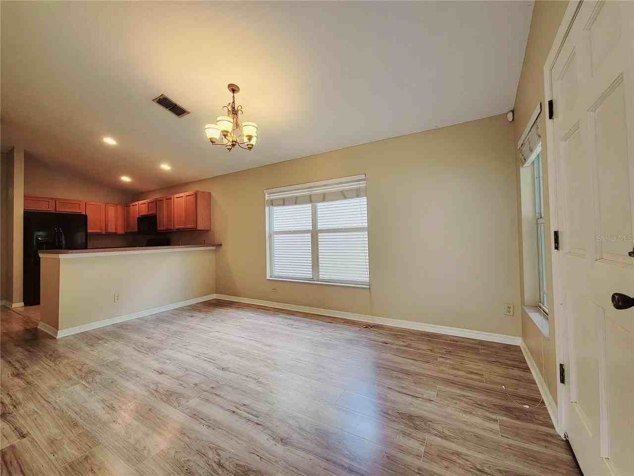 2008 N Albany Ave - Photo 4 of 24