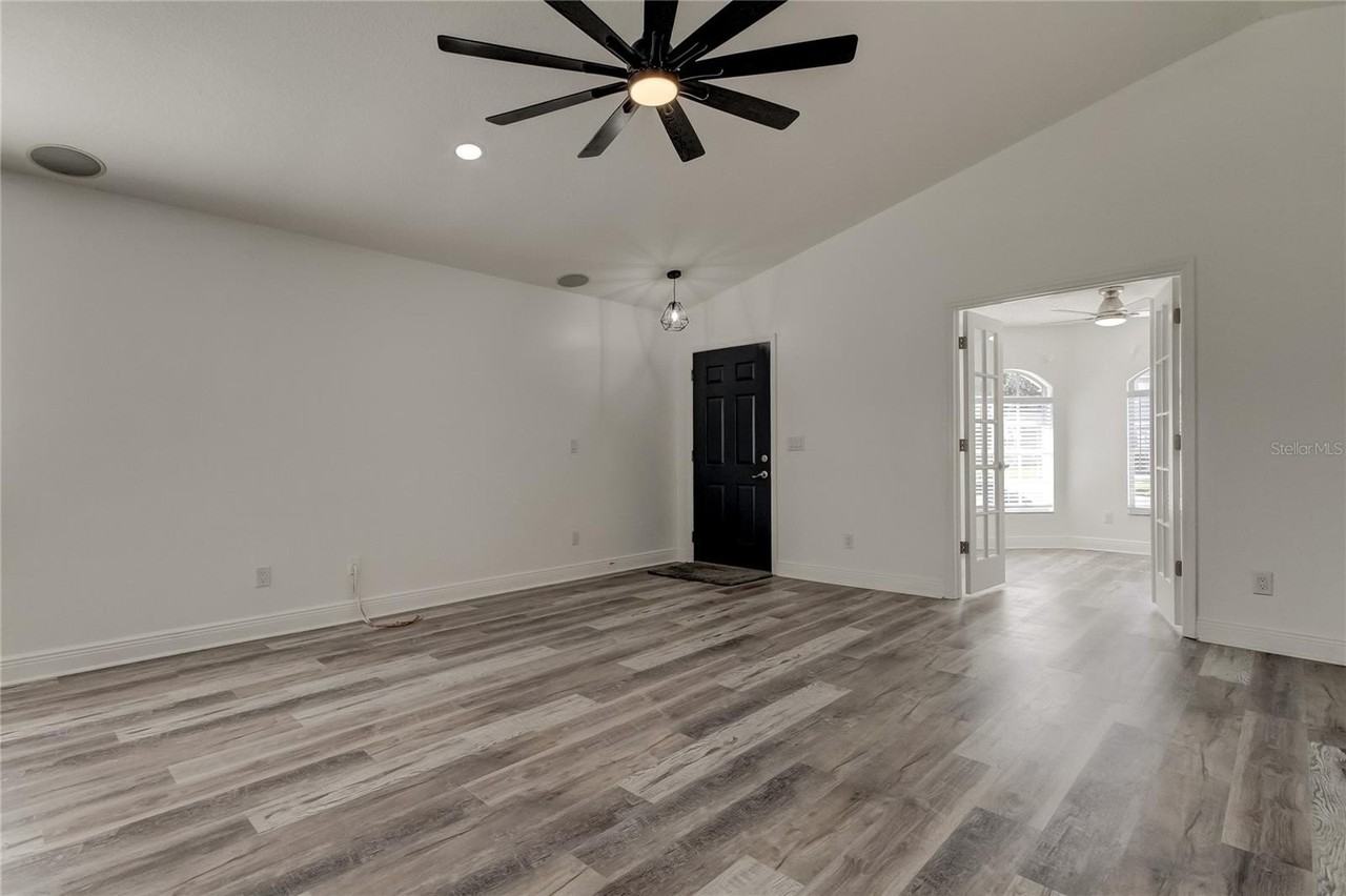 6032 Lanshire Dr - Photo 5 of 50