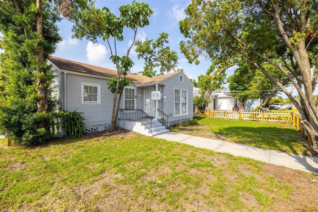 2402 W North B St - Photo 4 of 25