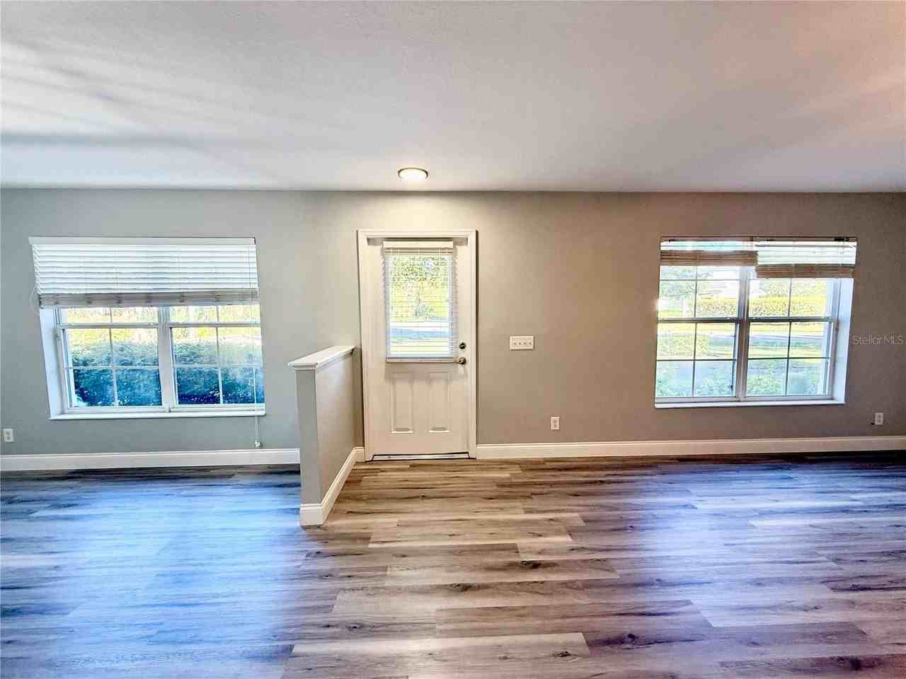 9604 Charlesberg Dr - Photo 5 of 25