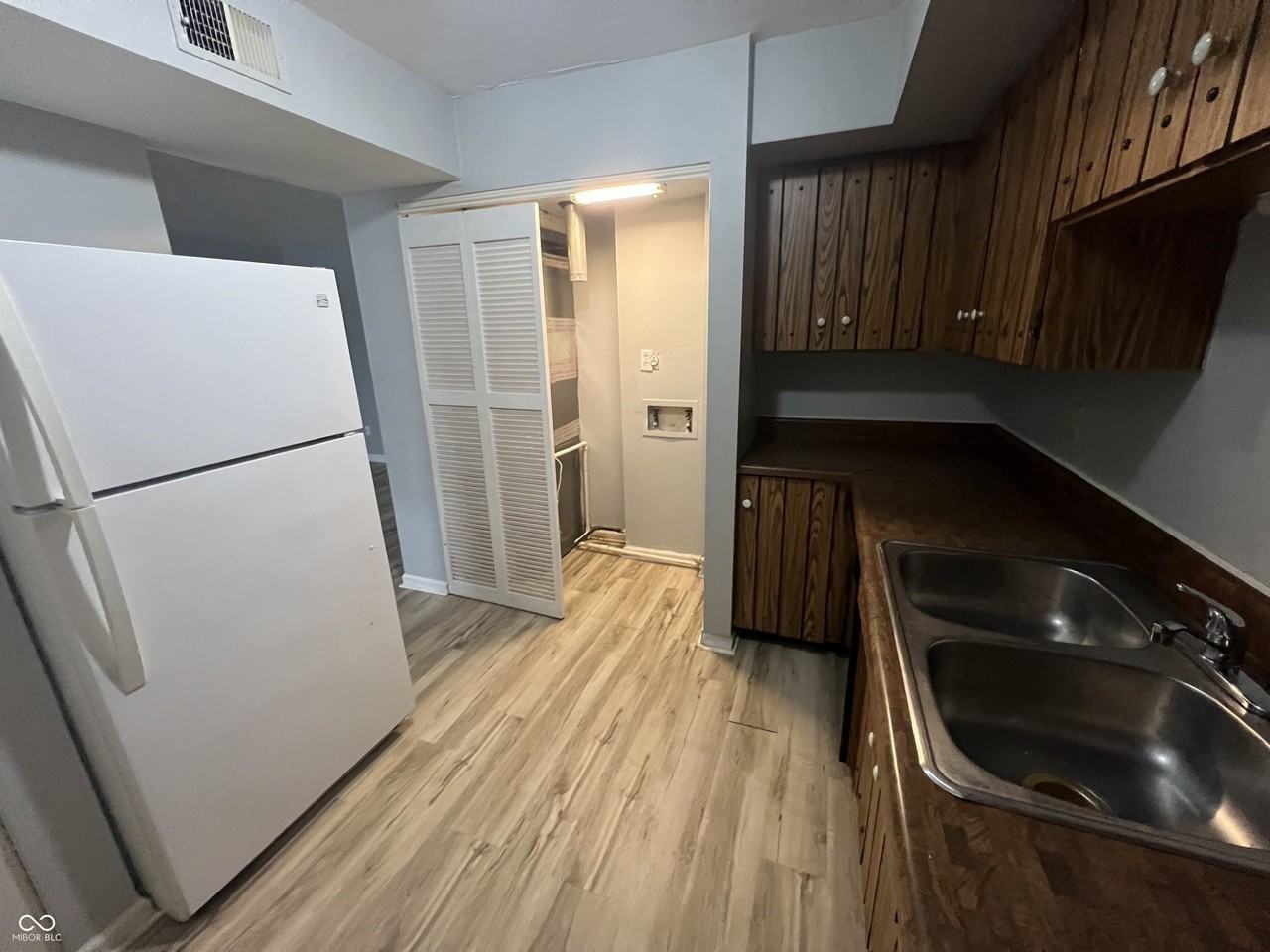 1320 Millerwood Ct #3 - Photo 4 of 11