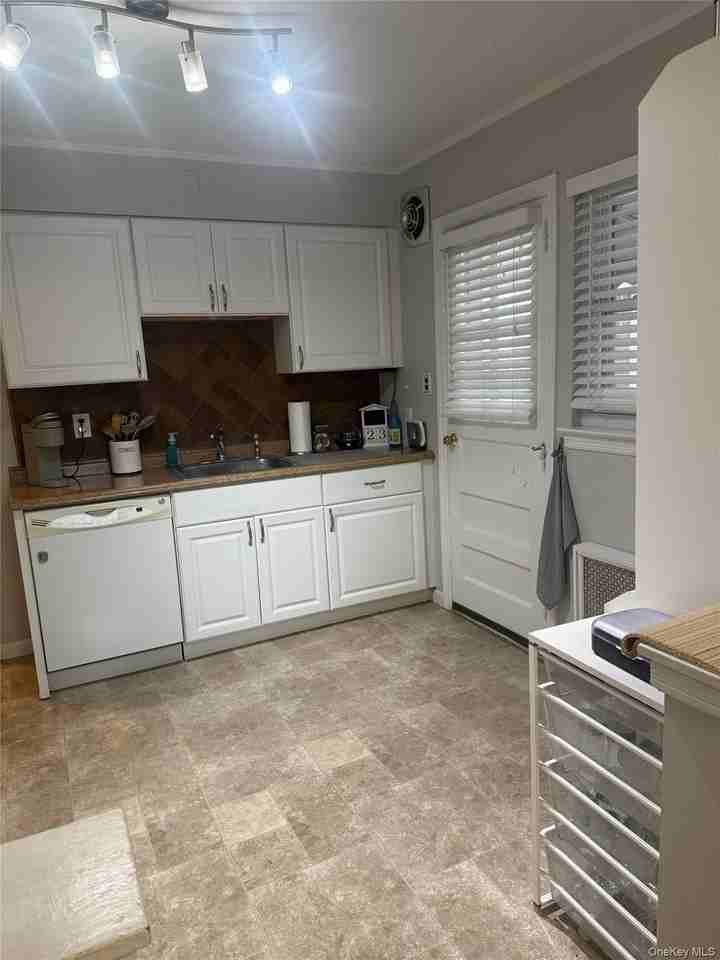 625 S 12th St - Photo 6 of 14