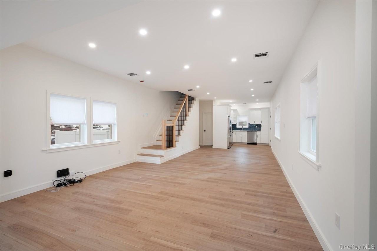 38 S Front St - Photo 3 of 20