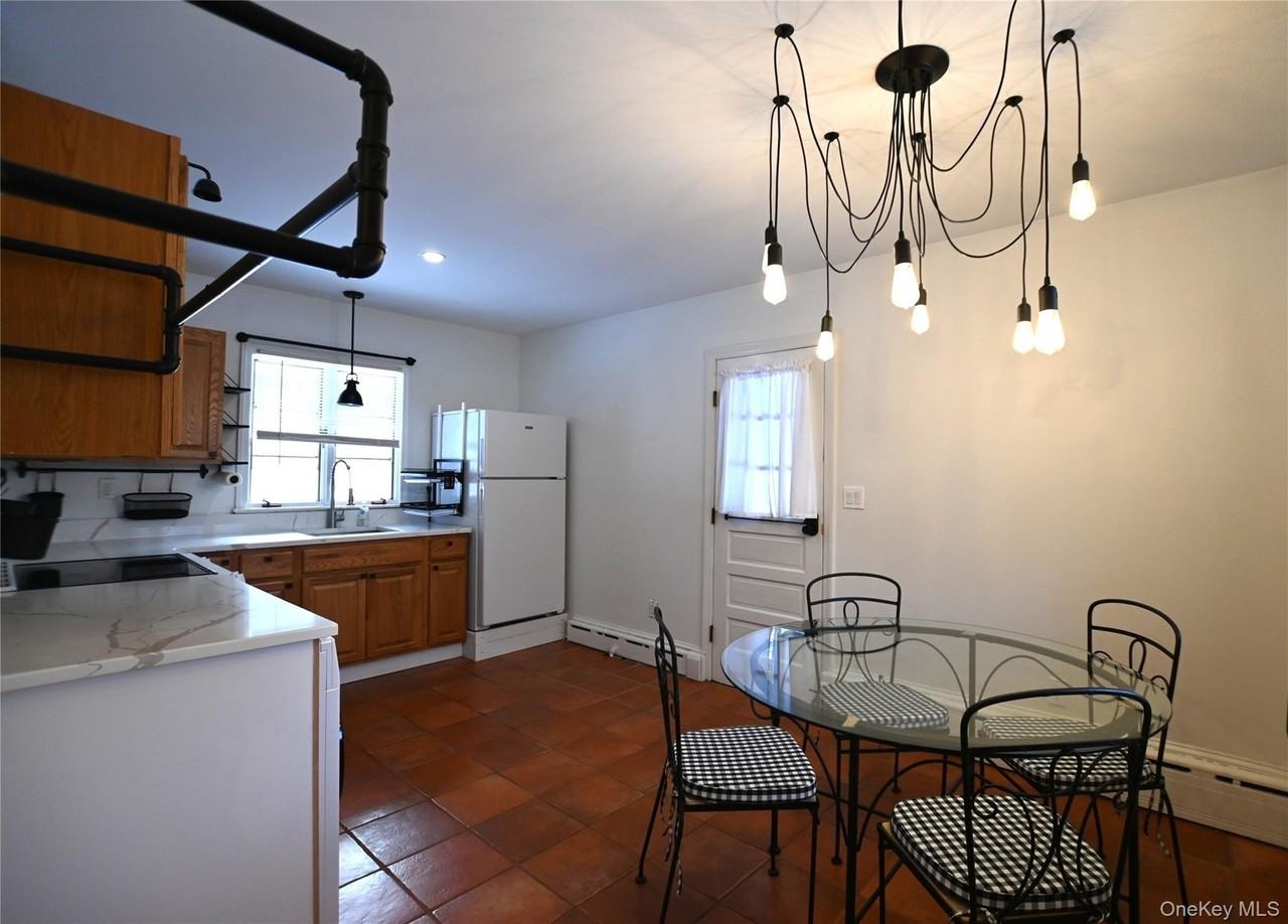 86 Mill House Rd Unit 2 #2 - Photo 4 of 20