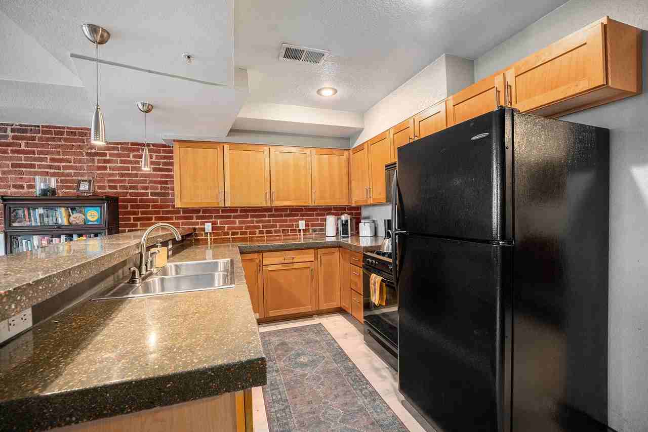 232 N Broadway #1 - Photo 3 of 11