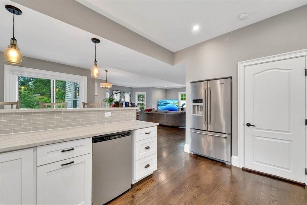 3 Highet Ave - Photo 3 of 18