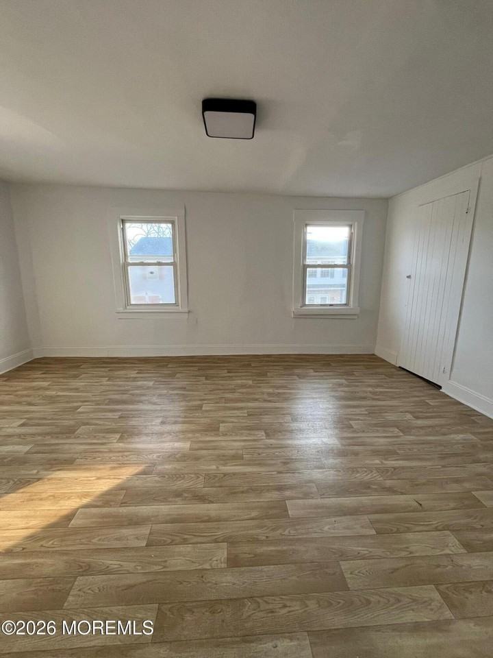 11 Main St Unit B #B - Photo 4 of 13