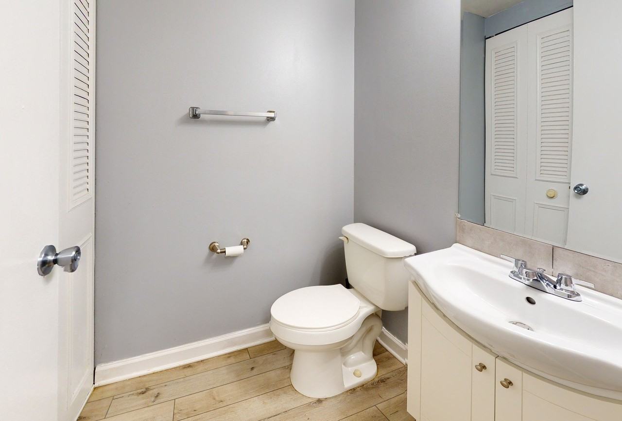 368 Farmingdale Cir Unit 368 #368 - Photo 7 of 19