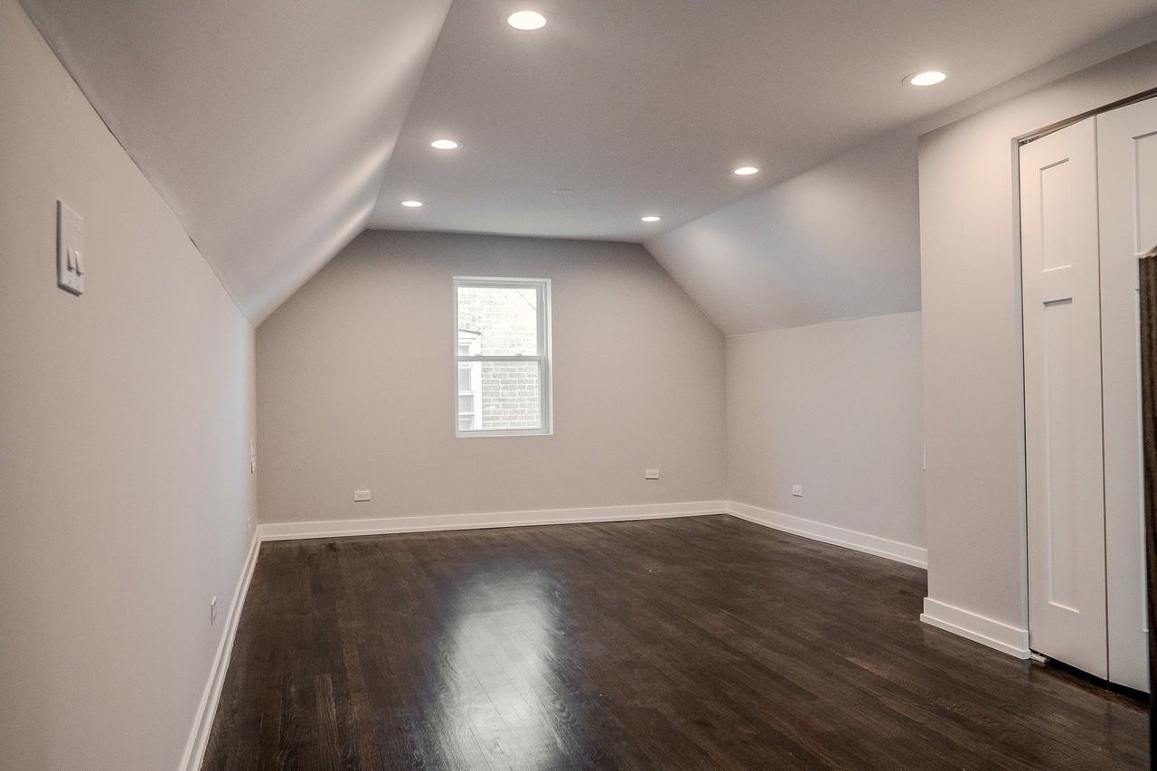 9318 S Peoria St - Photo 4 of 10