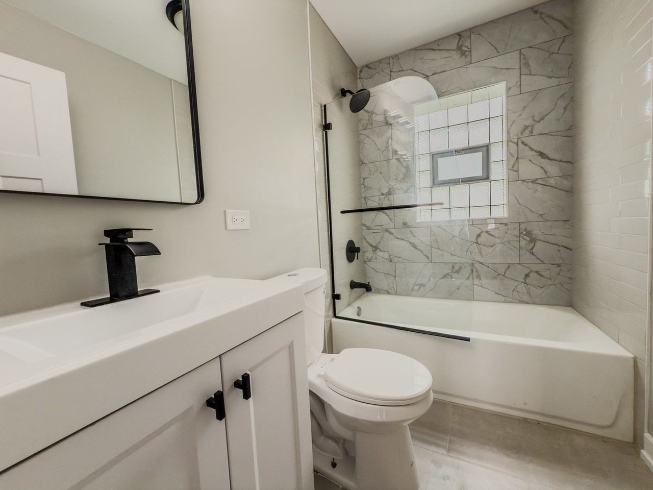 9318 S Peoria St - Photo 7 of 10