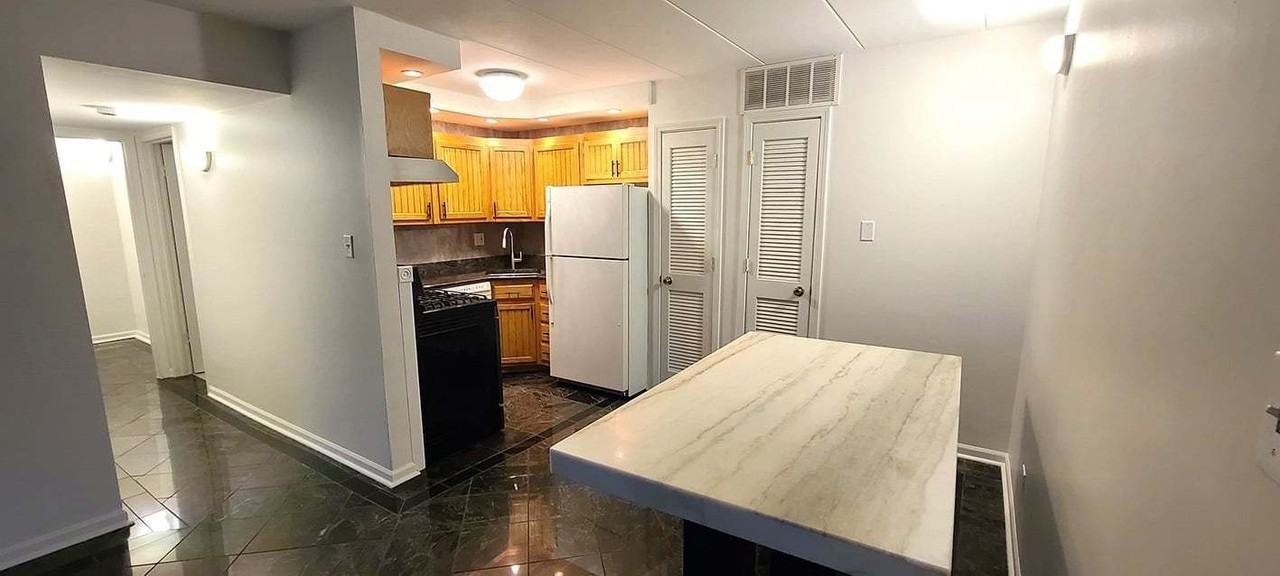 10840 Kilpatrick Ave Apt 1nw #1NW - Photo 3 of 7