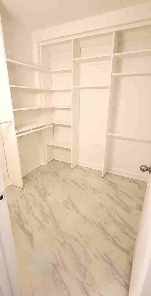 10840 Kilpatrick Ave Apt 1nw #1NW - Photo 6 of 7