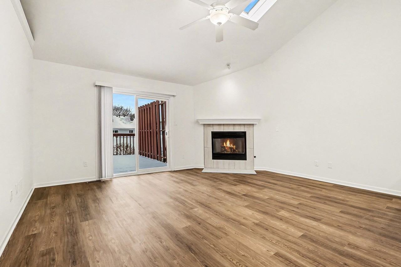 408 Jackson St Unit B #B - Photo 2 of 17