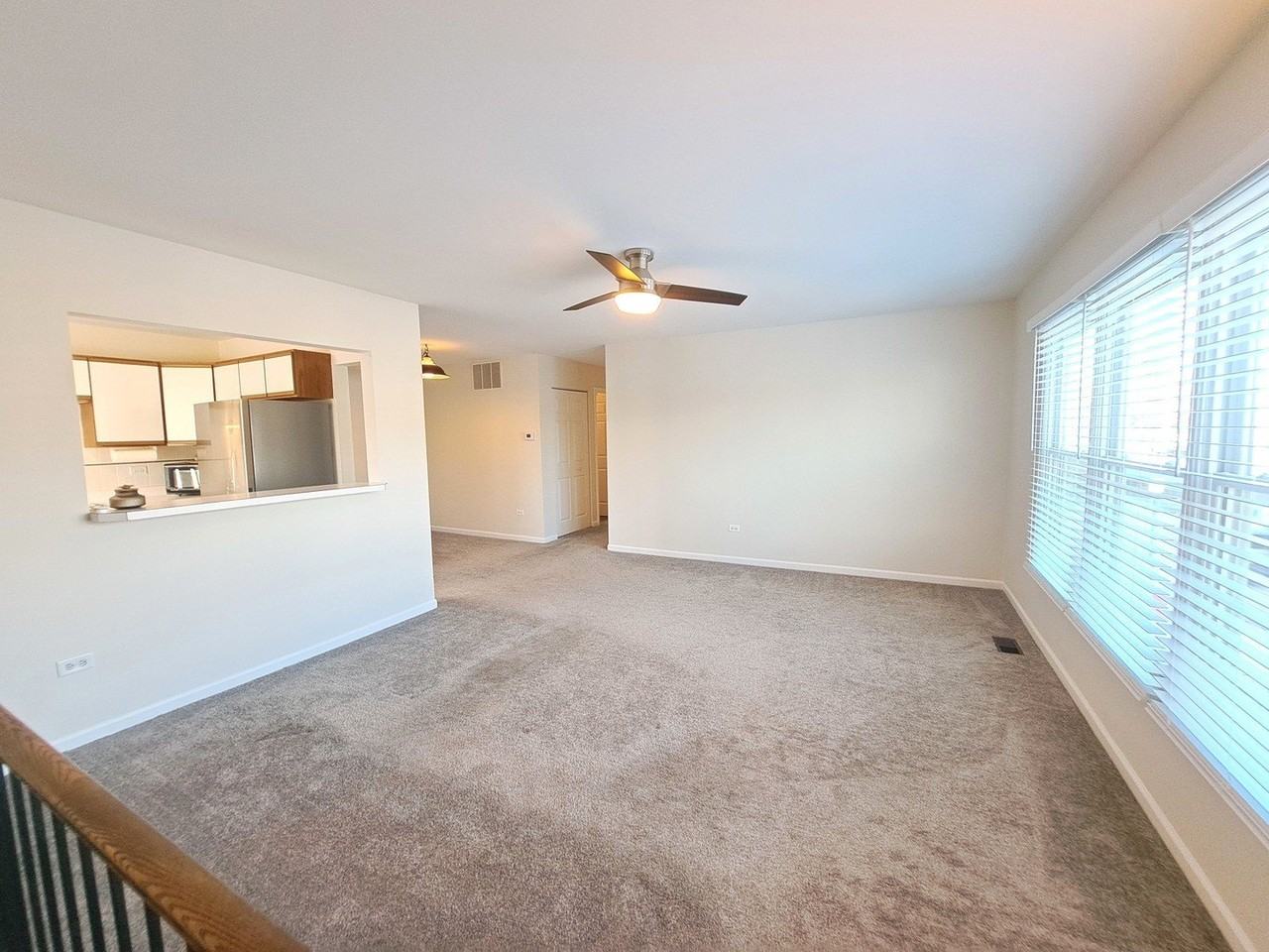 1060 Newport Hbr Unit 1060 #1060 - Photo 4 of 19