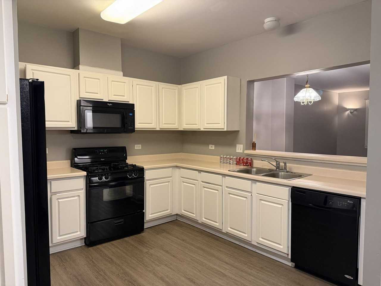 3367 Ravinia Cir - Photo 6 of 14