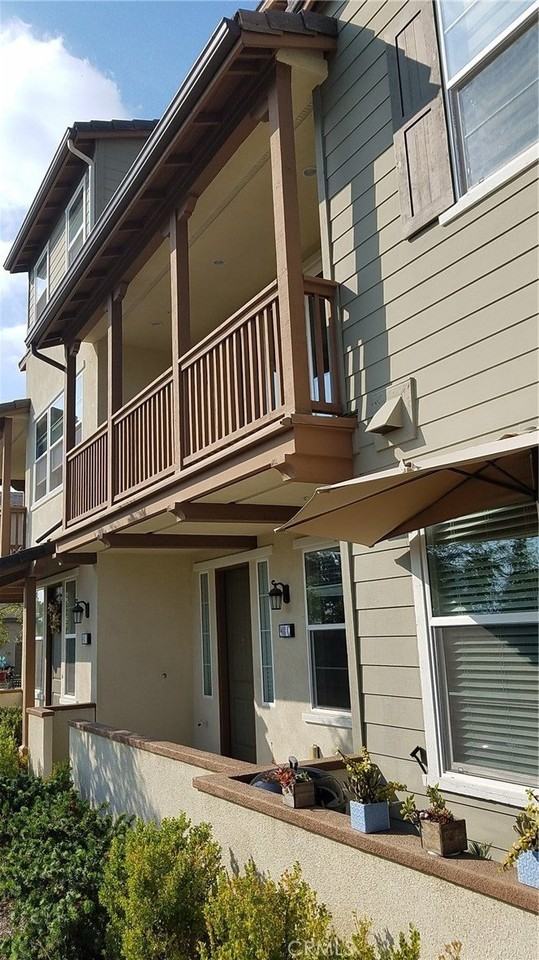 908 N Acacia Ct #C - Photo 2 of 47