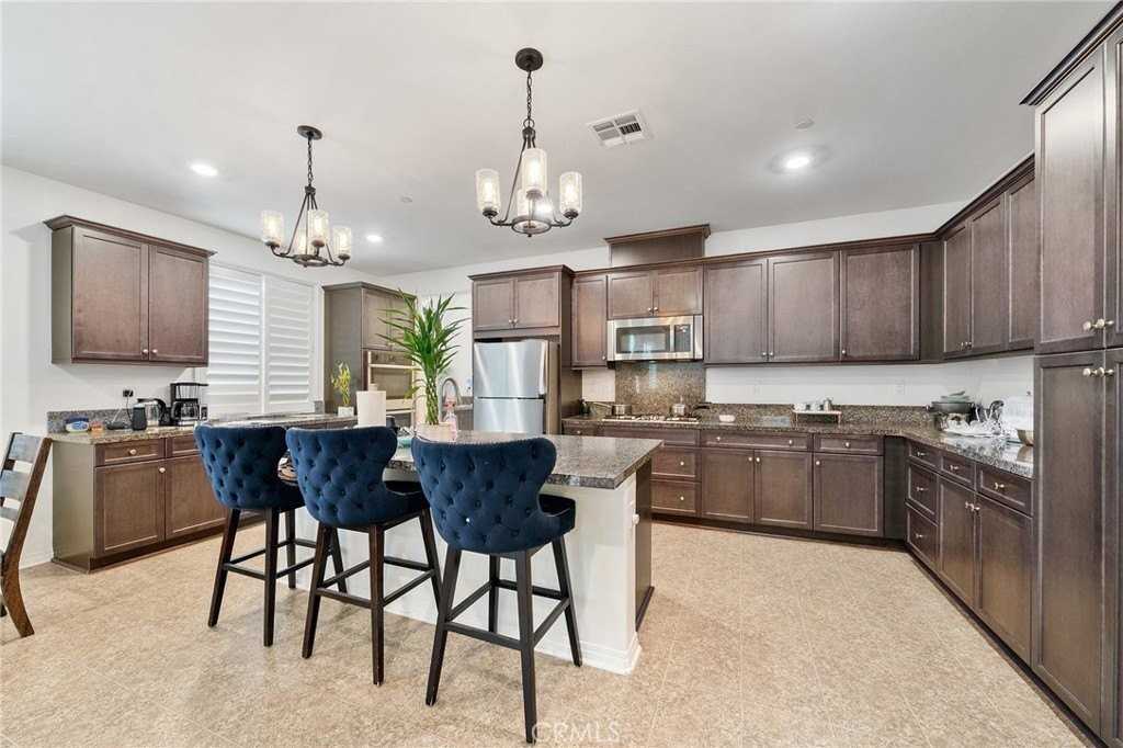 4974 Deer Grass Dr - Photo 5 of 37