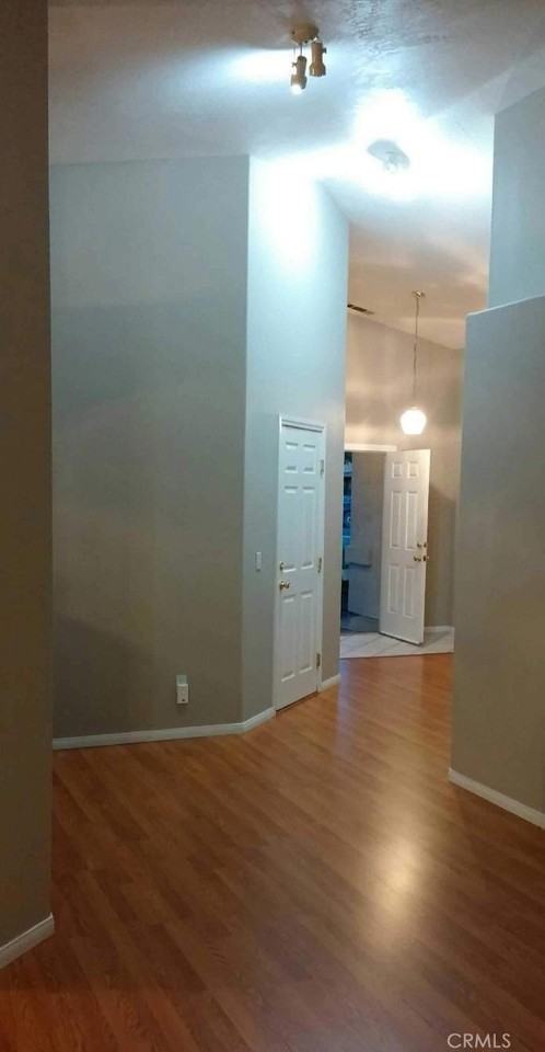 12858 Rain Shadow Rd - Photo 5 of 15