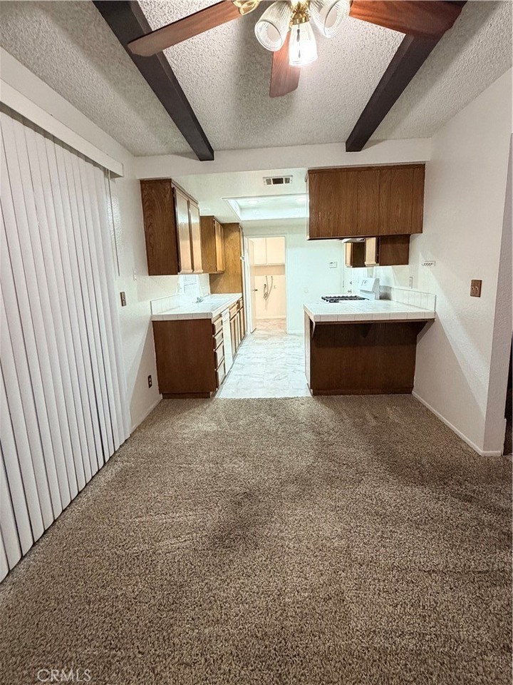 1915 S Mountain Ave - Photo 7 of 22