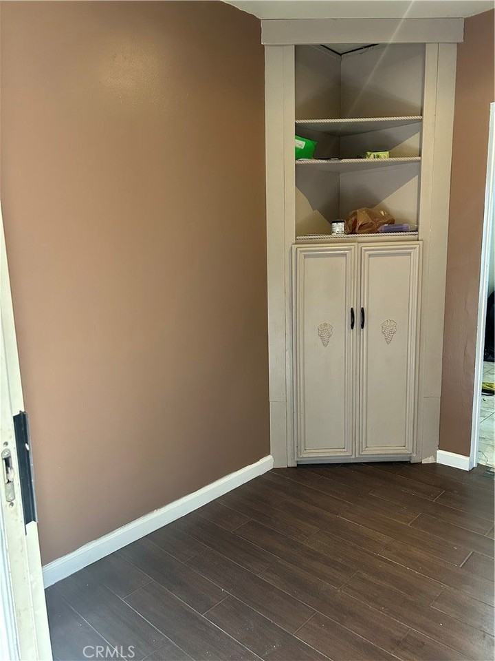 1579 Home Ave - Photo 7 of 10