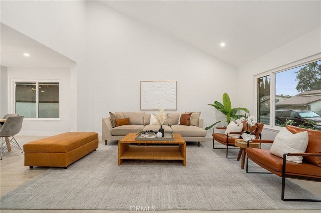 24362 Via Santa Clara - Photo 3 of 40