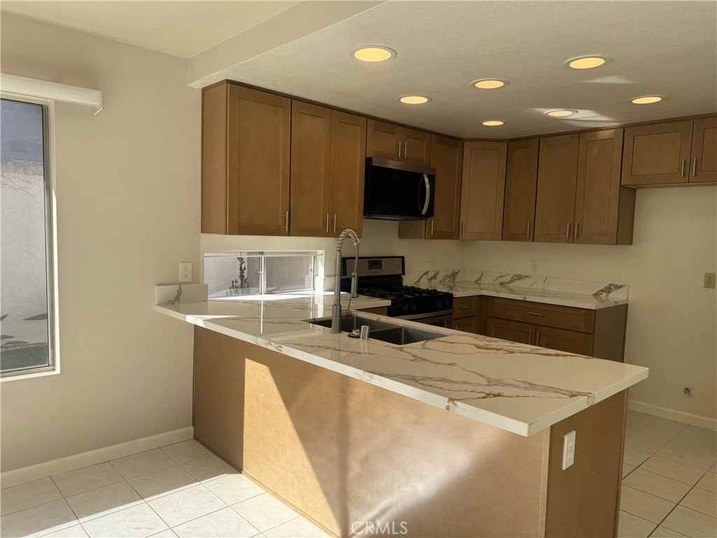 12 Brookdale - Photo 2 of 28