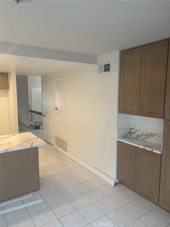 12 Brookdale - Photo 6 of 28