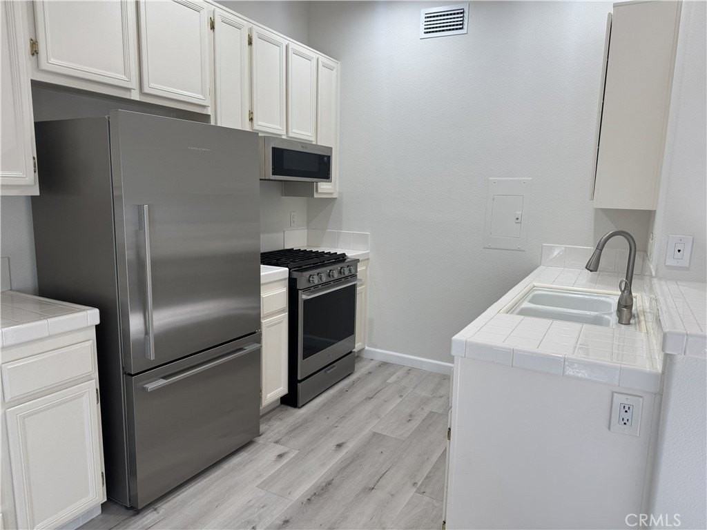 254 Chaumont Cir - Photo 4 of 16