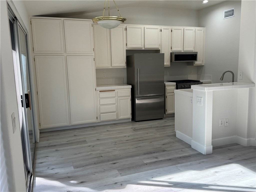 254 Chaumont Cir - Photo 6 of 16