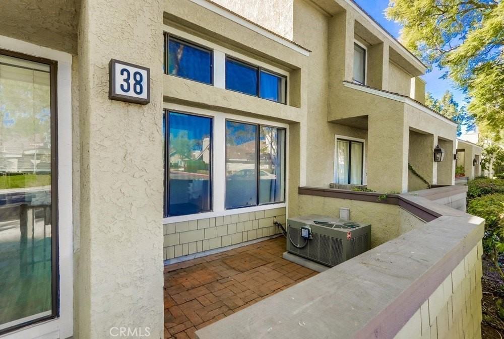 38 Springacre - Photo 2 of 19