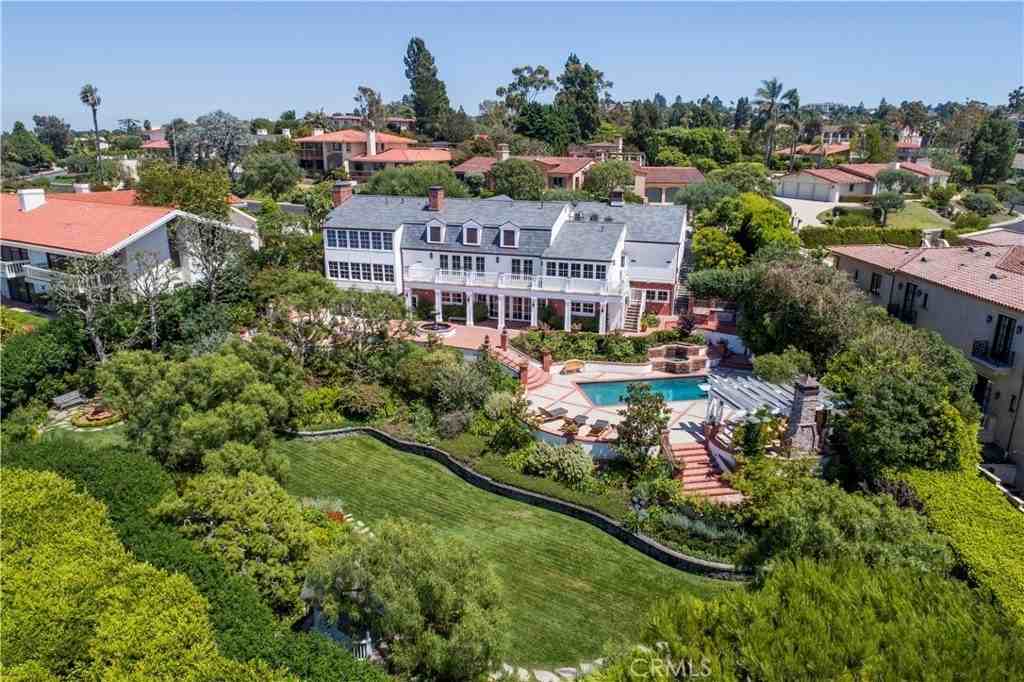 1409 Via Arco - Photo 2 of 31