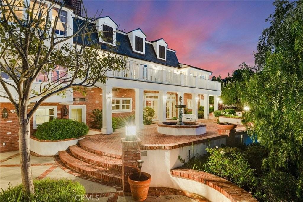 1409 Via Arco - Photo 3 of 31