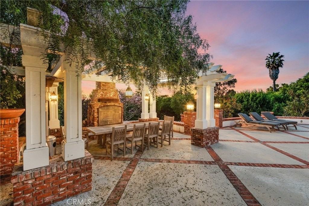 1409 Via Arco - Photo 5 of 31