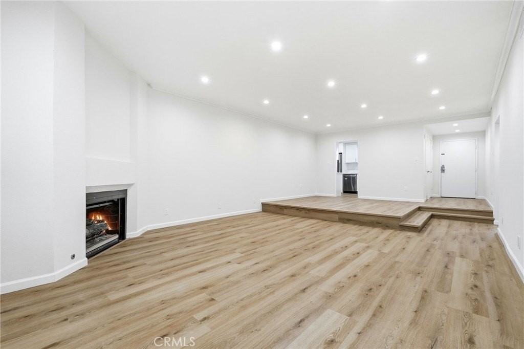 2219 S Bentley Ave #303 - Photo 6 of 28