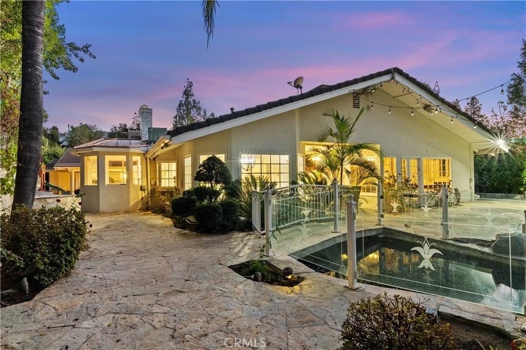 3814 Alonzo Ave - Photo 5 of 50