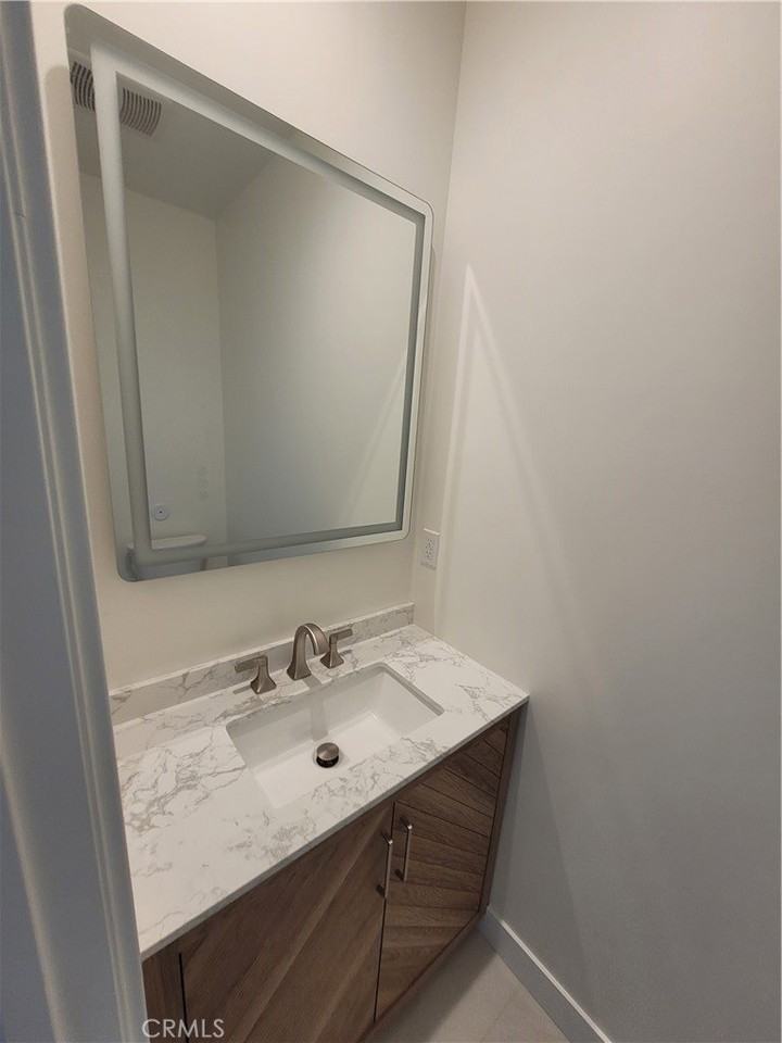 8002 Shirley Ave - Photo 5 of 10