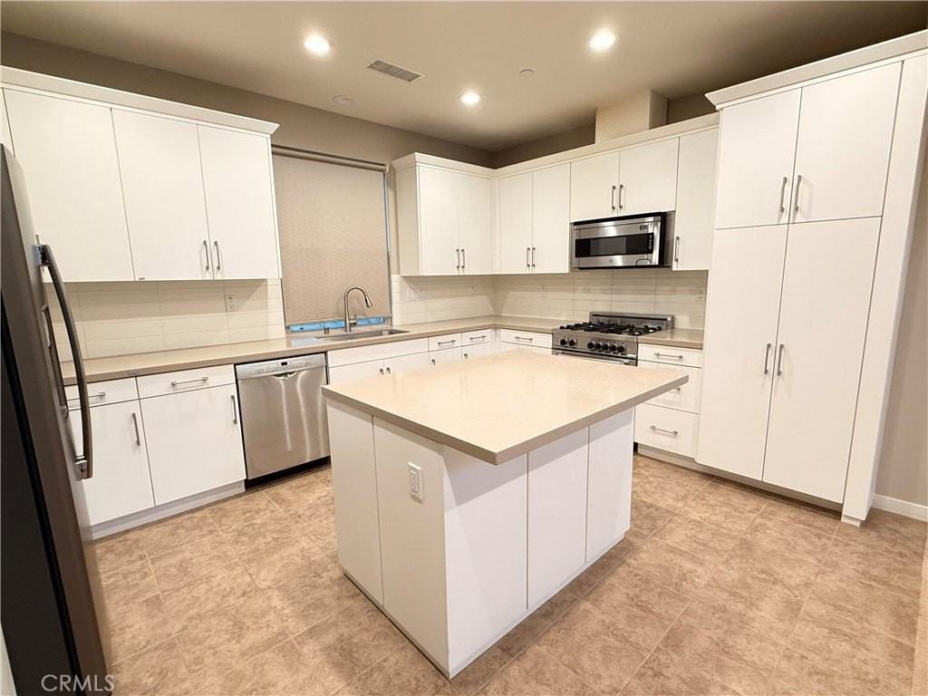 100 Excursion - Photo 4 of 29