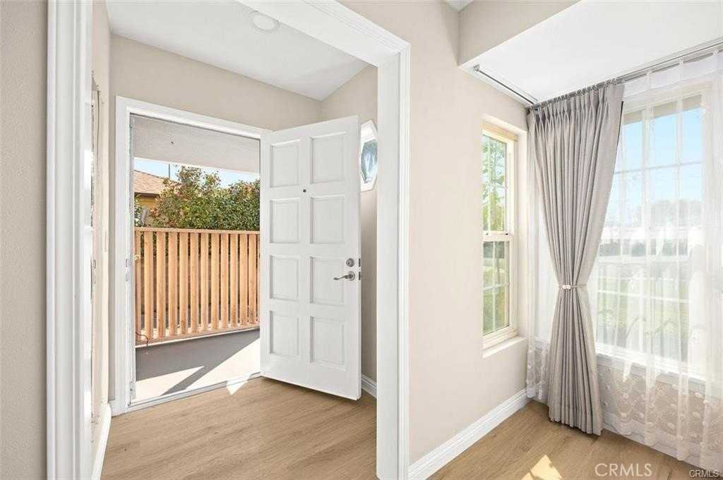 270 S Burton Ave - Photo 2 of 13