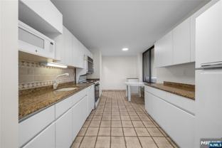 300 Winston Dr - Photo 1 of 1