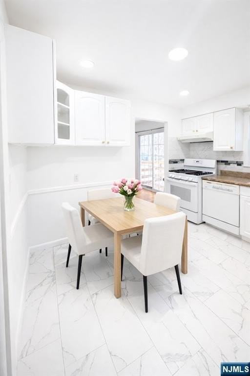 10 Center St - Photo 7 of 22