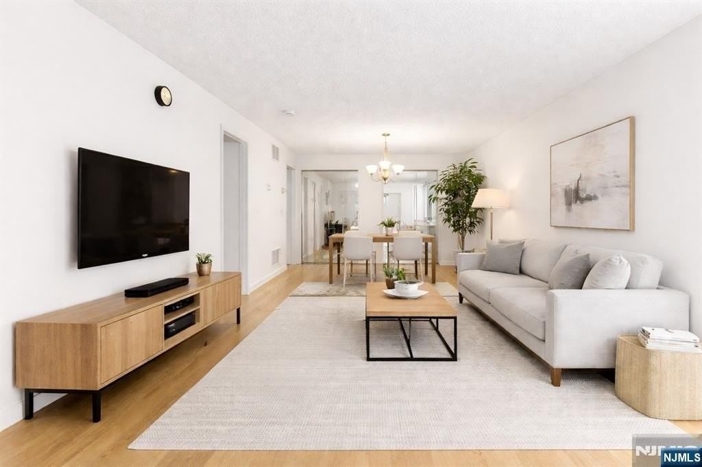 696 Pepperidge Rd - Photo 5 of 14